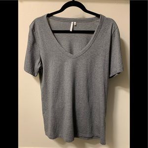 Banana Republic Women Signature Tee.